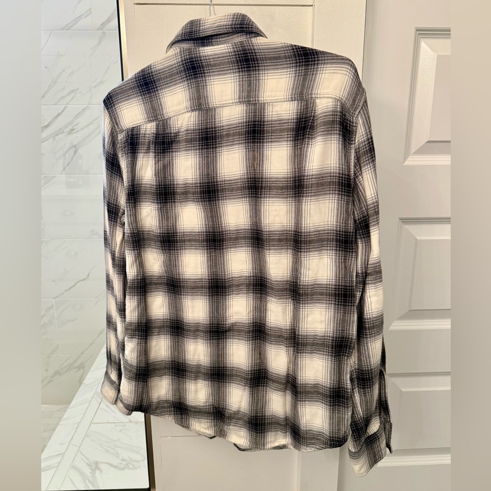 AMERICAN EAGLE Men's Super Soft Everyday Button-Up Black/White Shirt, size M - Picture 6 of 7